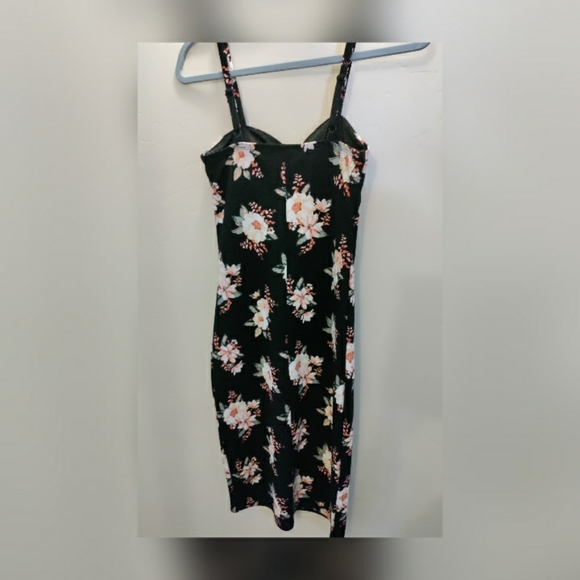 NWT Floral Print Dress Size Small - Picture 4 of 4